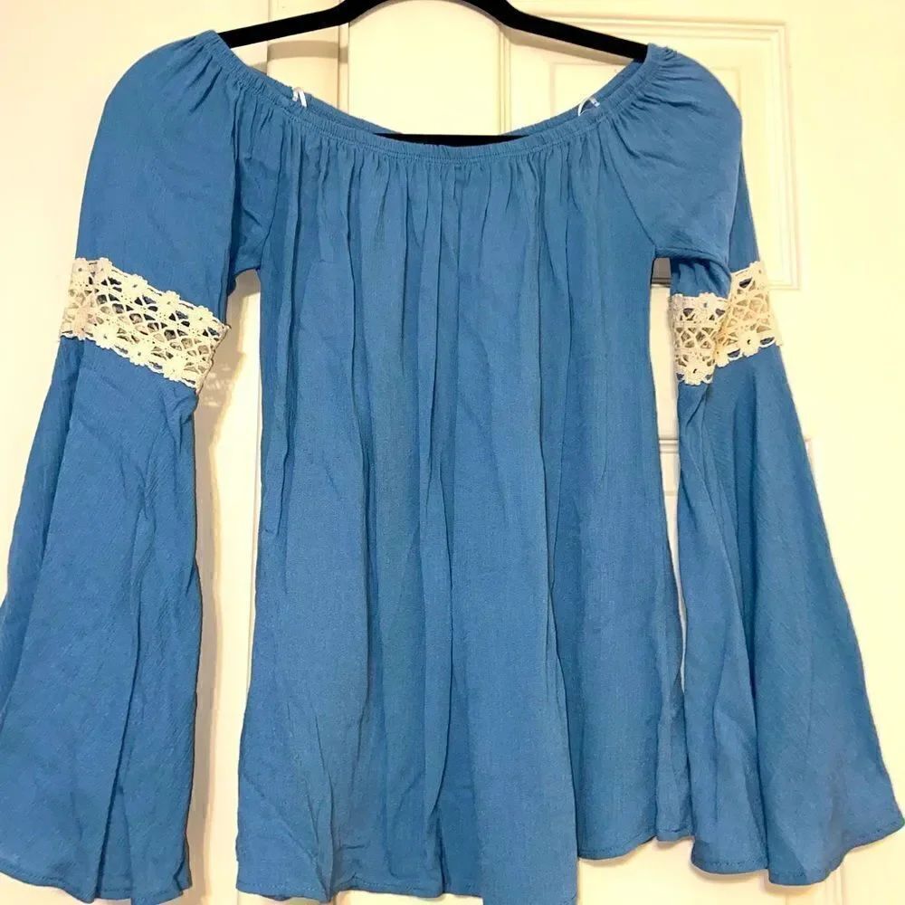 Altar’d state boho style long sleeve blouse size small